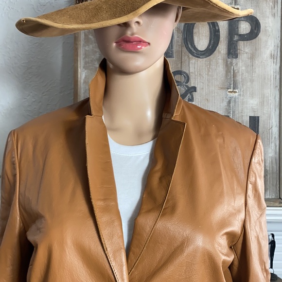 Gorgeous Kenneth Cole Leather Trench Coat - Picture 6 of 8